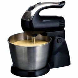 Brentwood 5-Speed Stand Mixer with Stainless Steel Bowl, 200W Black Countertop Mixer for Baking and Mixing
